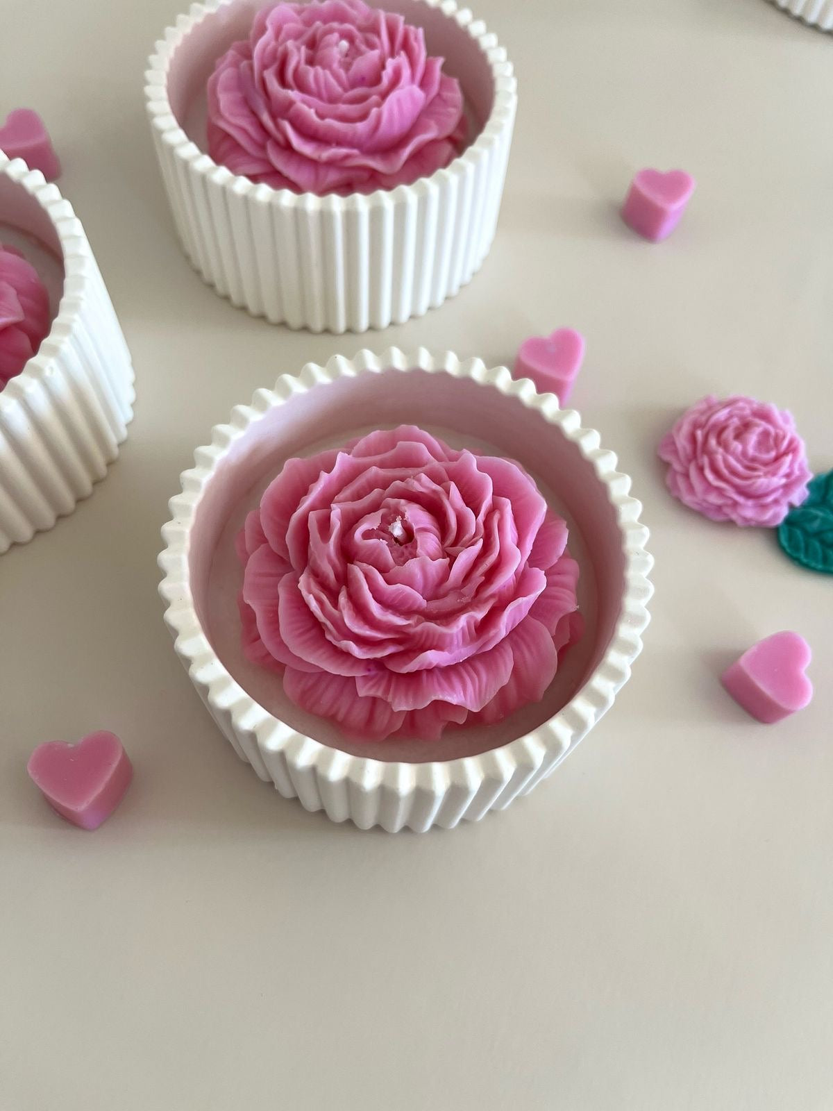 Arreglo floral Ana con flor en cera natural