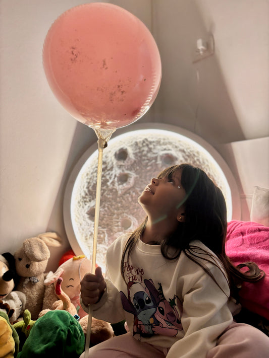 Lámpara en forma de luna