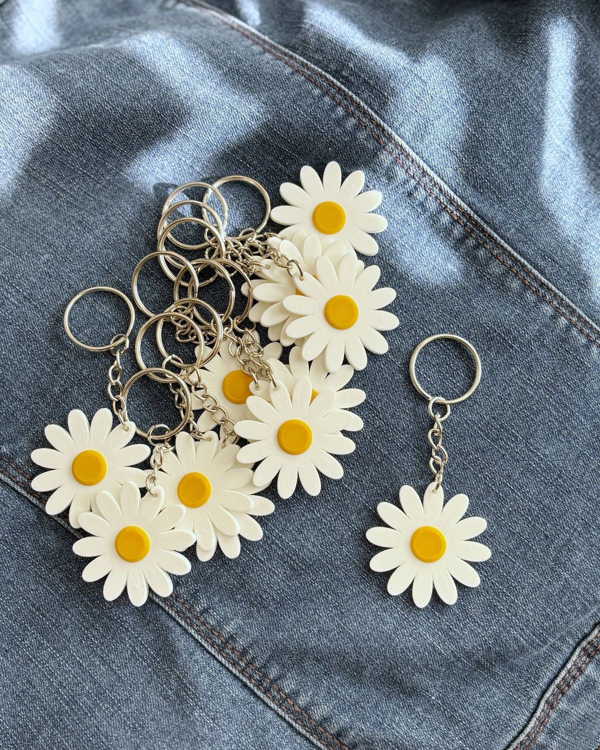 Llaveros en forma de margarita en impresión 3d