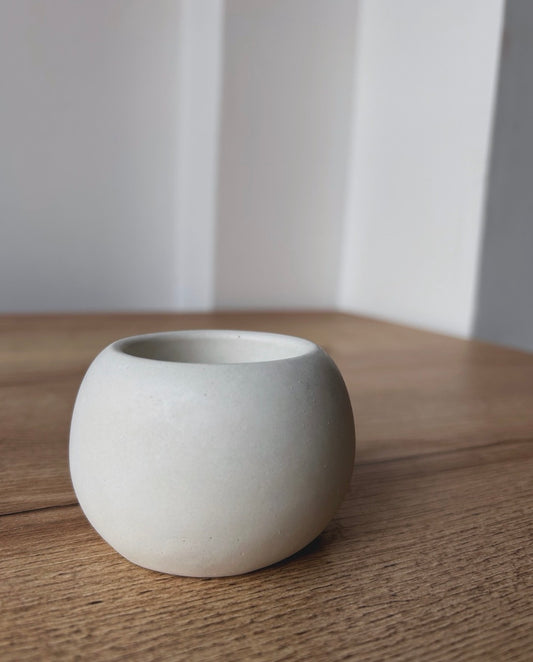 Recipiente circular en cemento para velas